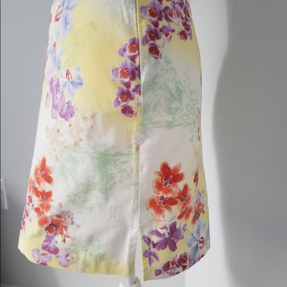 Host Pick Cartise floral printed midi skirt - Picture 2 of 5